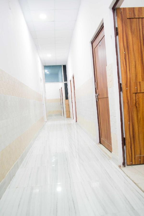 Hotel O New Jp Hotel Meerut Exterior foto