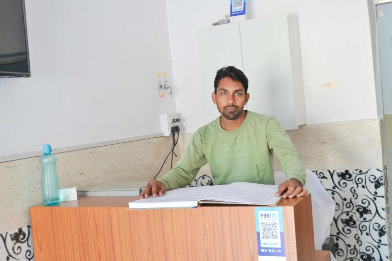 Hotel O New Jp Hotel Meerut Exterior foto